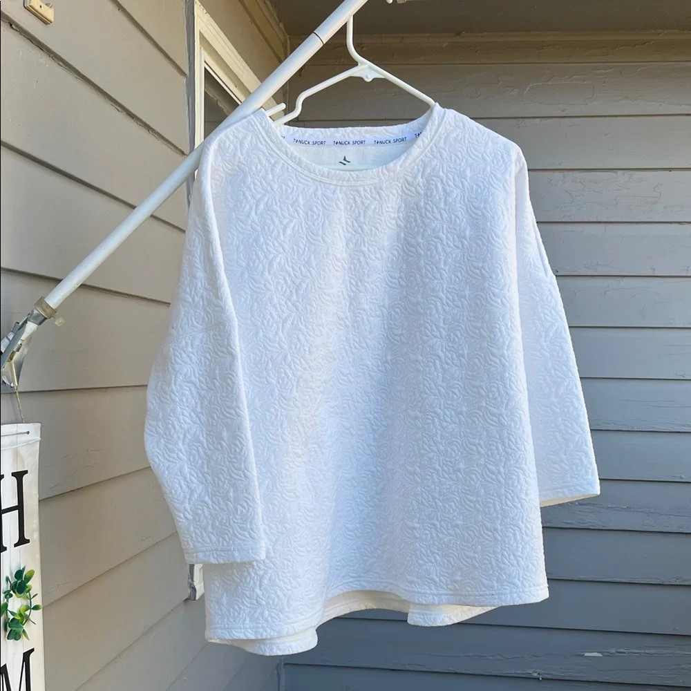 Tuckernuck White Embossed Top - Picture 5 of 7